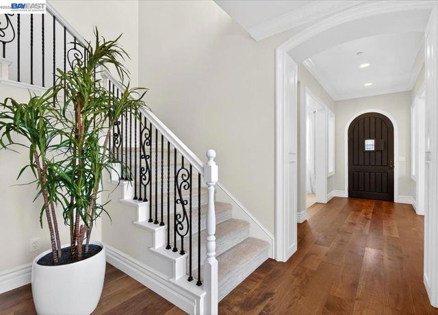 130 Tamarind Ln, Danville, CA 94526