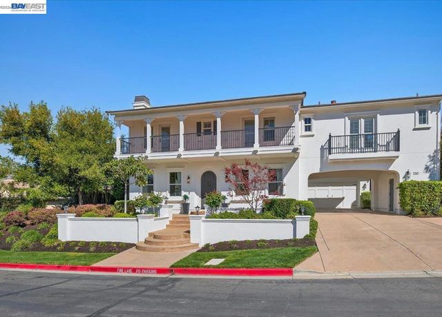 130 Tamarind Ln, Danville, CA 94526