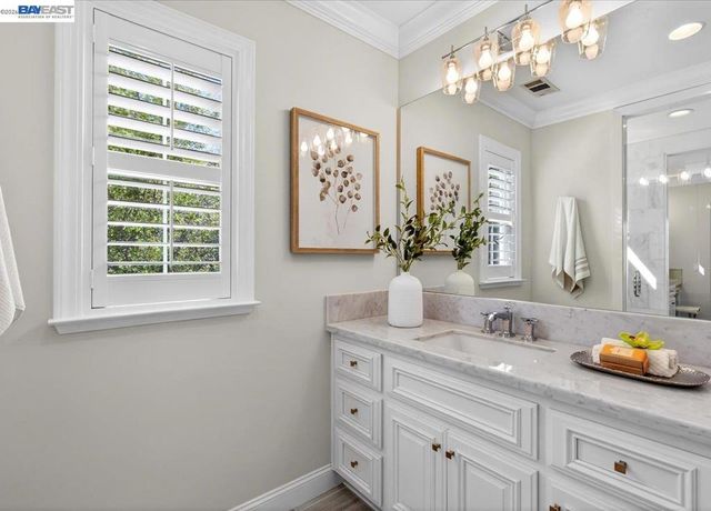 130 Tamarind Ln, Danville, CA 94526