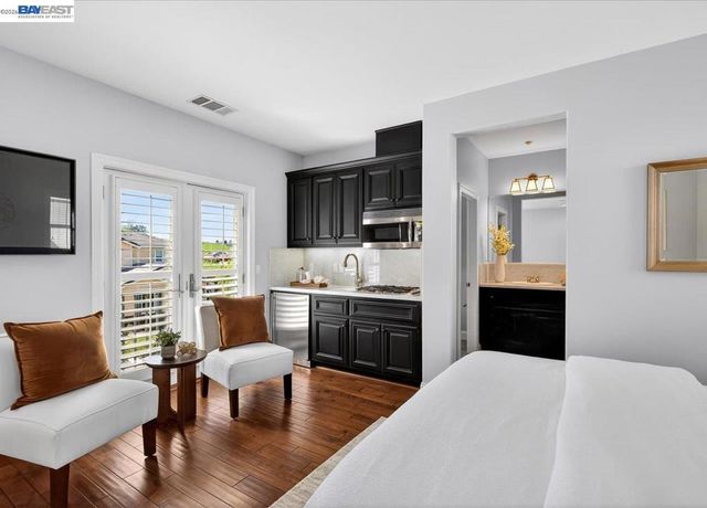 130 Tamarind Ln, Danville, CA 94526