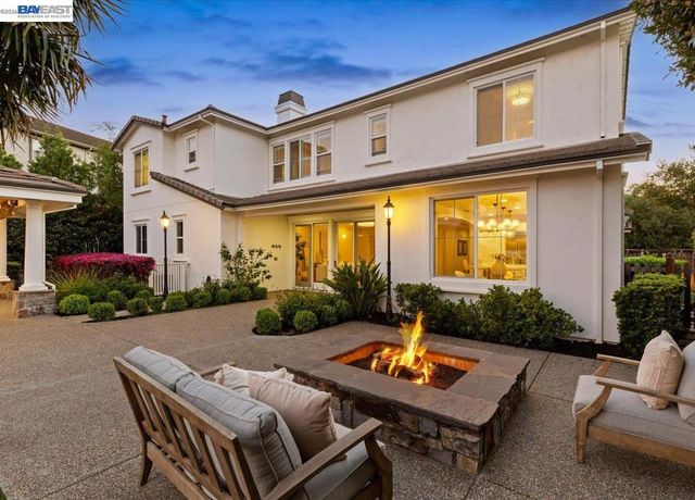 130 Tamarind Ln, Danville, CA 94526