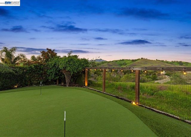 130 Tamarind Ln, Danville, CA 94526