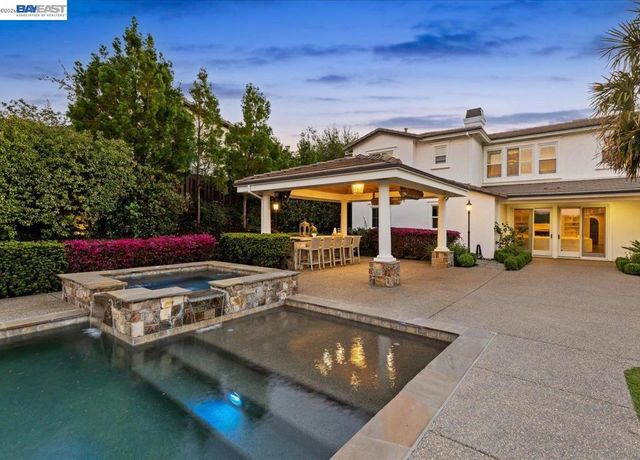 130 Tamarind Ln, Danville, CA 94526