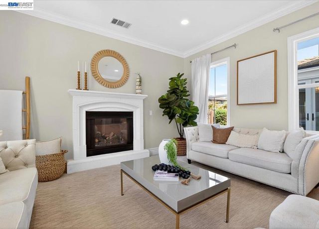 130 Tamarind Ln, Danville, CA 94526