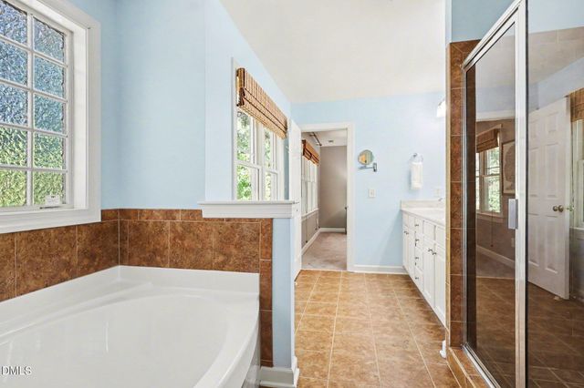 633 Lake Artesia Lane, Fuquay Varina, NC 27526