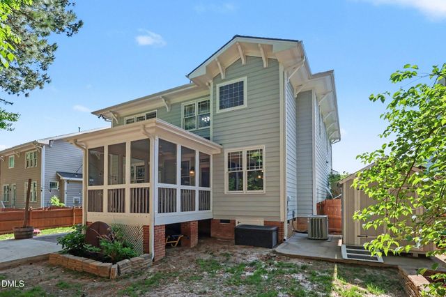 633 Lake Artesia Lane, Fuquay Varina, NC 27526