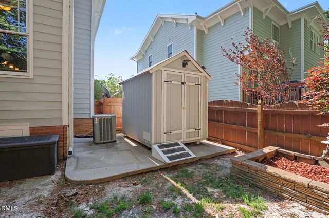 633 Lake Artesia Lane, Fuquay Varina, NC 27526