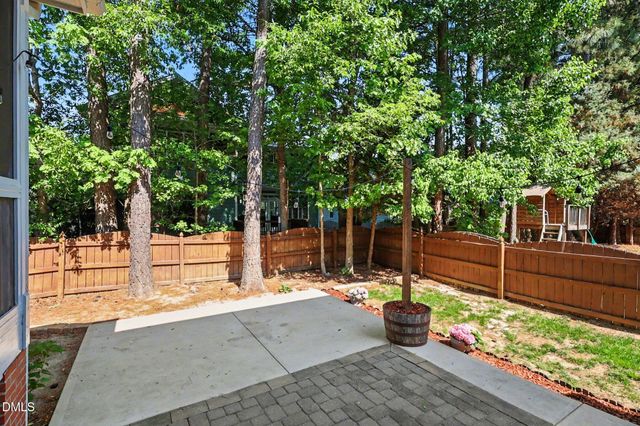 633 Lake Artesia Lane, Fuquay Varina, NC 27526