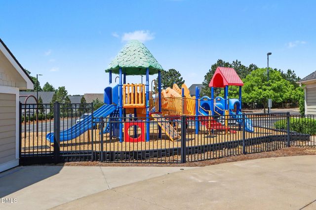 633 Lake Artesia Lane, Fuquay Varina, NC 27526