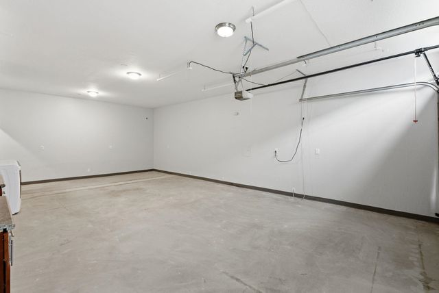 1004 9th Ave, Oakland, CA 94606