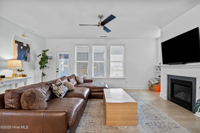 4025 Watersail Drive, Wilmington, NC 28409