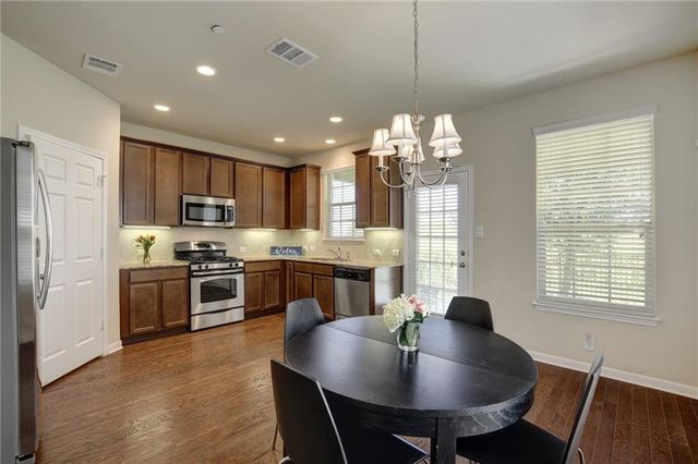 9201 Brodie LN 9402, Austin, TX 78748