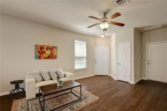 9201 Brodie LN 9402, Austin, TX 78748