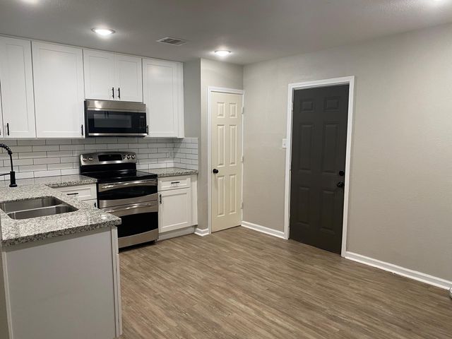 2016 Magnolia Drive, La Marque, TX 77568