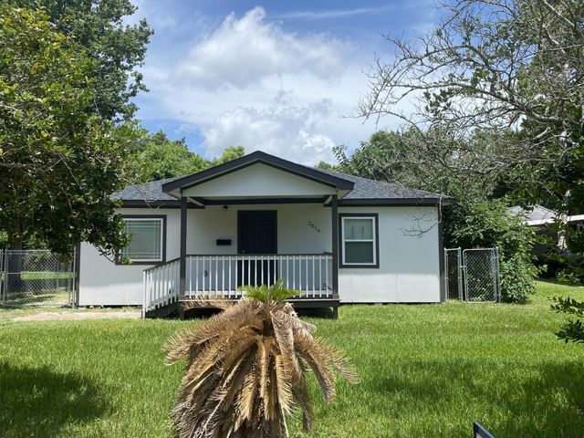 2016 Magnolia Drive, La Marque, TX 77568