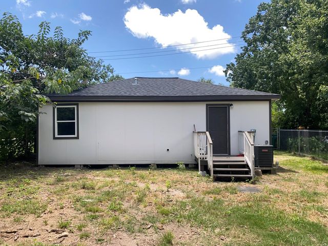 2016 Magnolia Drive, La Marque, TX 77568