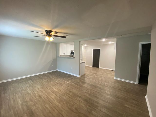 2016 Magnolia Drive, La Marque, TX 77568