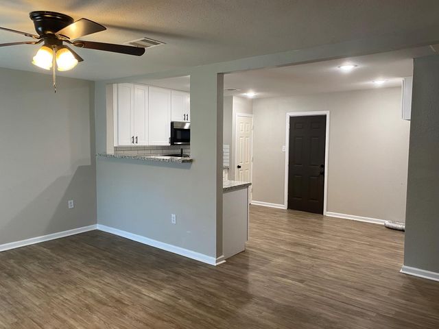 2016 Magnolia Drive, La Marque, TX 77568