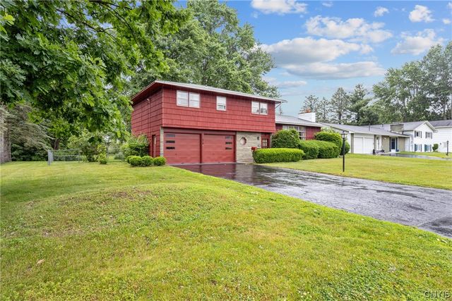 214 Colony Park Drive, Salina, NY 13088