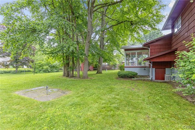 214 Colony Park Drive, Salina, NY 13088