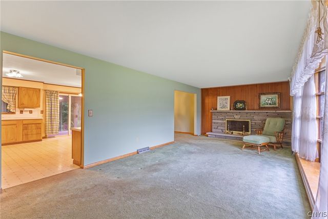 214 Colony Park Drive, Salina, NY 13088