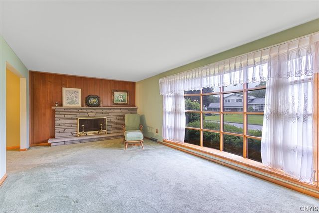 214 Colony Park Drive, Salina, NY 13088