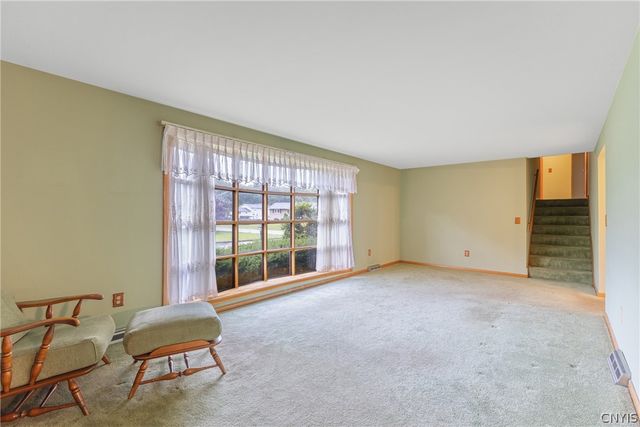 214 Colony Park Drive, Salina, NY 13088