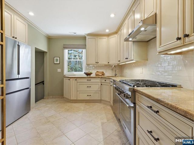 14 Evergreen Avenue, Bloomfield, NJ 07003
