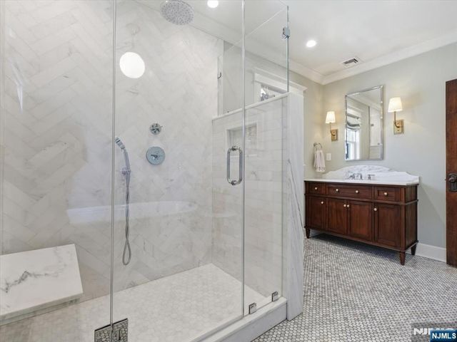 14 Evergreen Avenue, Bloomfield, NJ 07003
