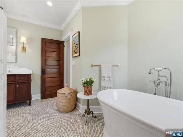 14 Evergreen Avenue, Bloomfield, NJ 07003