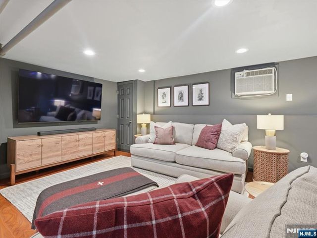 14 Evergreen Avenue, Bloomfield, NJ 07003