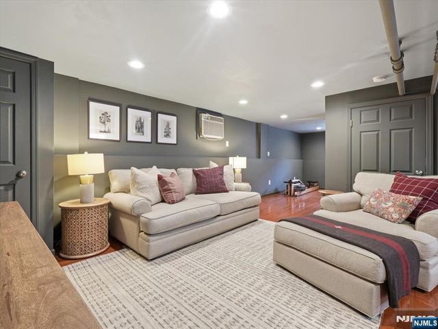 14 Evergreen Avenue, Bloomfield, NJ 07003