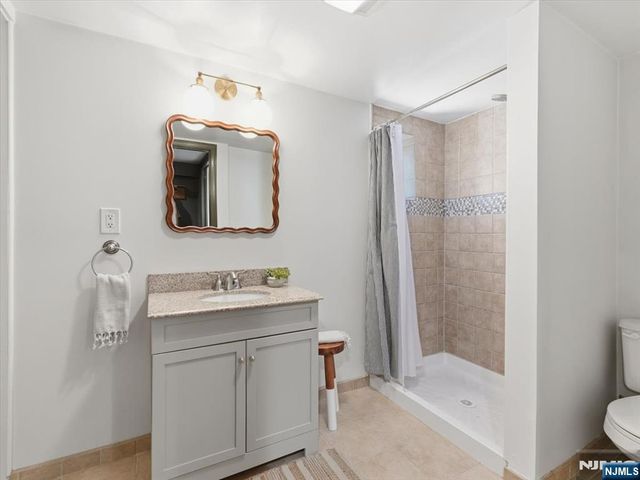 14 Evergreen Avenue, Bloomfield, NJ 07003
