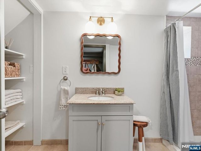 14 Evergreen Avenue, Bloomfield, NJ 07003