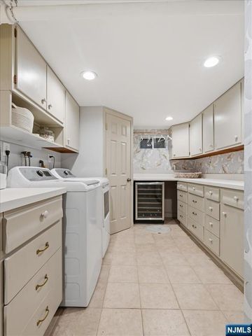 14 Evergreen Avenue, Bloomfield, NJ 07003