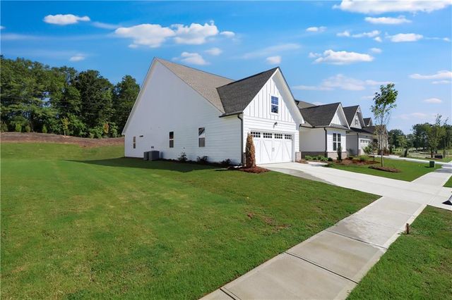 8 Unicoi Trail, Sharpsburg, GA 30277