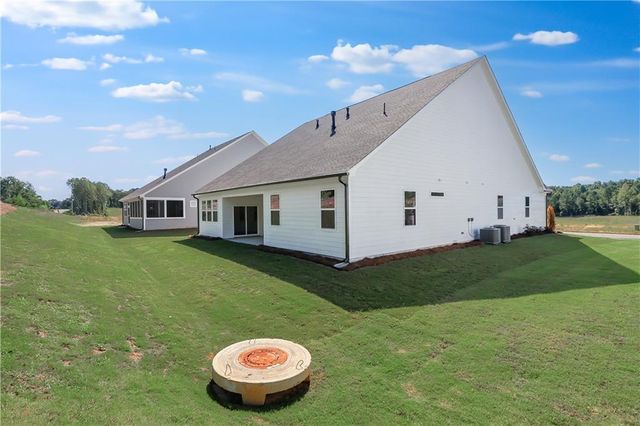 8 Unicoi Trail, Sharpsburg, GA 30277