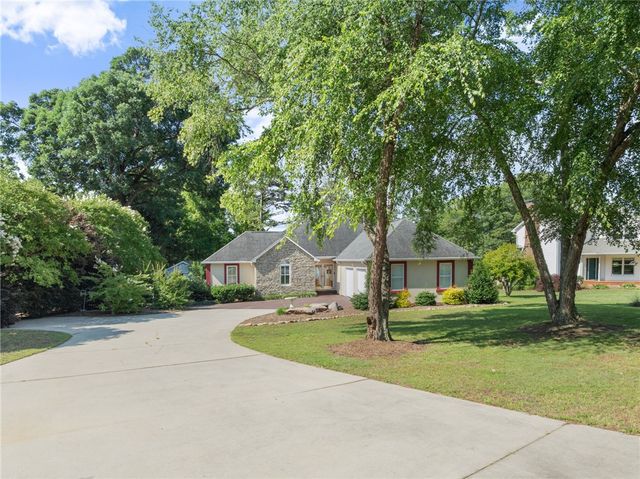 101 Sandy Shores Drive, Townville, SC 29689