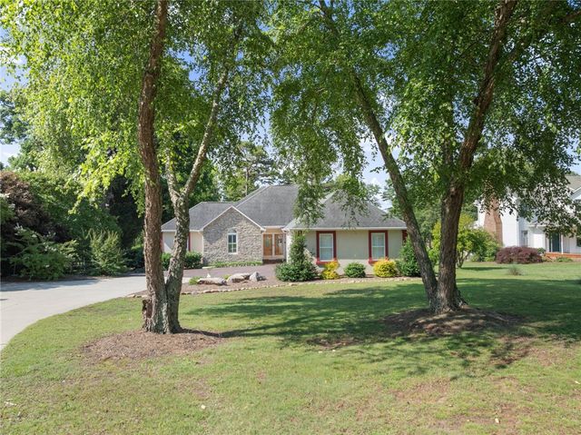 101 Sandy Shores Drive, Townville, SC 29689