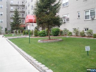 2215 NORTH Central Road 4B, Fort Lee, NJ 07024