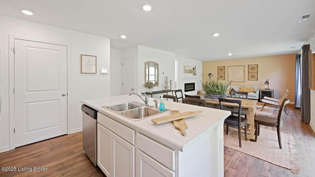 542 Zelcova Dr, Eminence, KY 40019