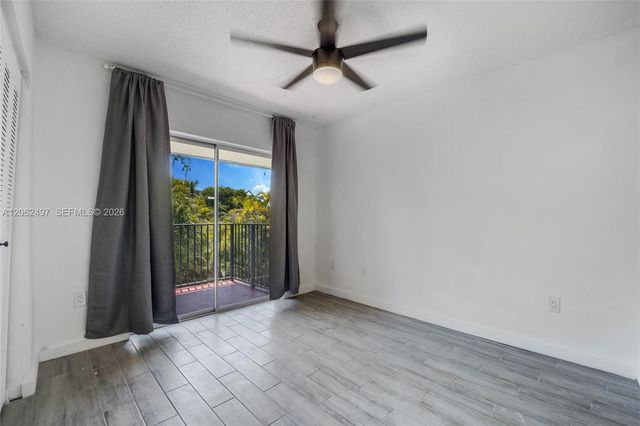 15391 S Dixie Hwy 61, Palmetto Bay, FL 33157
