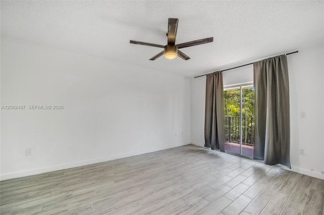 15391 S Dixie Hwy 61, Palmetto Bay, FL 33157