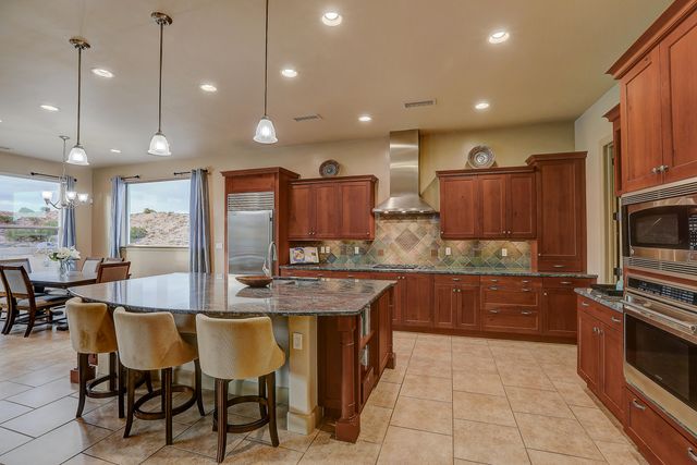 2305 Desert View Road NE, Rio Rancho, NM 87144