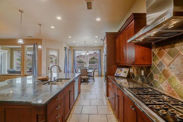 2305 Desert View Road NE, Rio Rancho, NM 87144