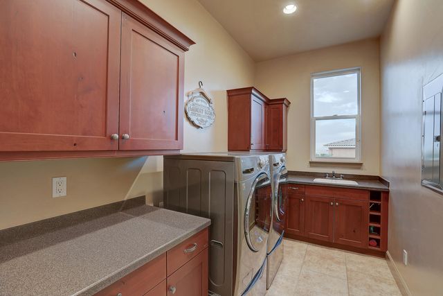2305 Desert View Road NE, Rio Rancho, NM 87144
