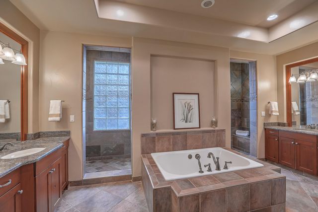 2305 Desert View Road NE, Rio Rancho, NM 87144