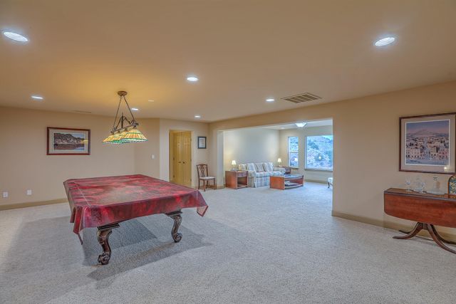 2305 Desert View Road NE, Rio Rancho, NM 87144