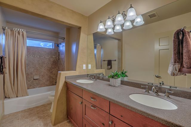 2305 Desert View Road NE, Rio Rancho, NM 87144