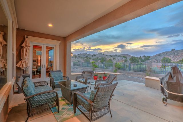 2305 Desert View Road NE, Rio Rancho, NM 87144